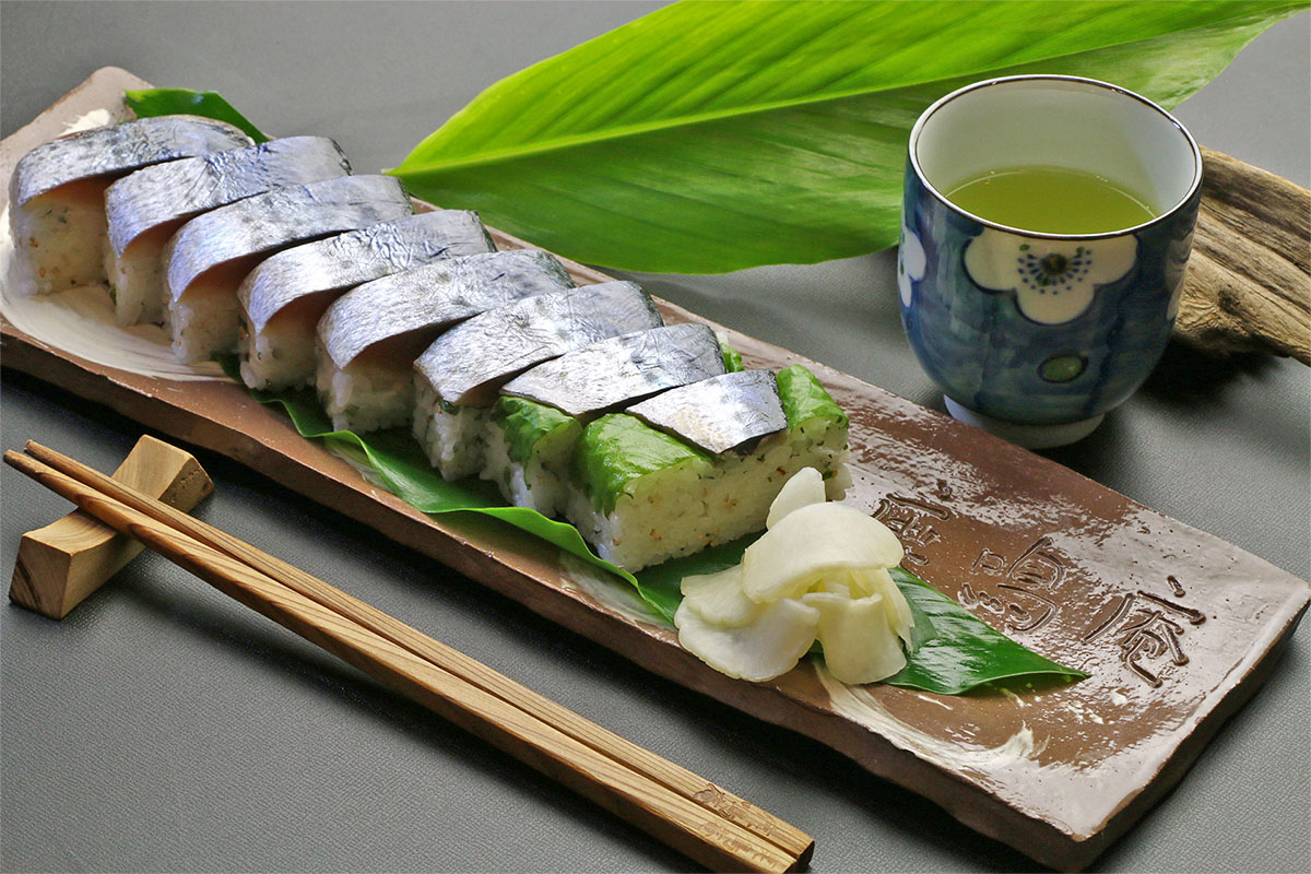 首折れサバの棒寿司