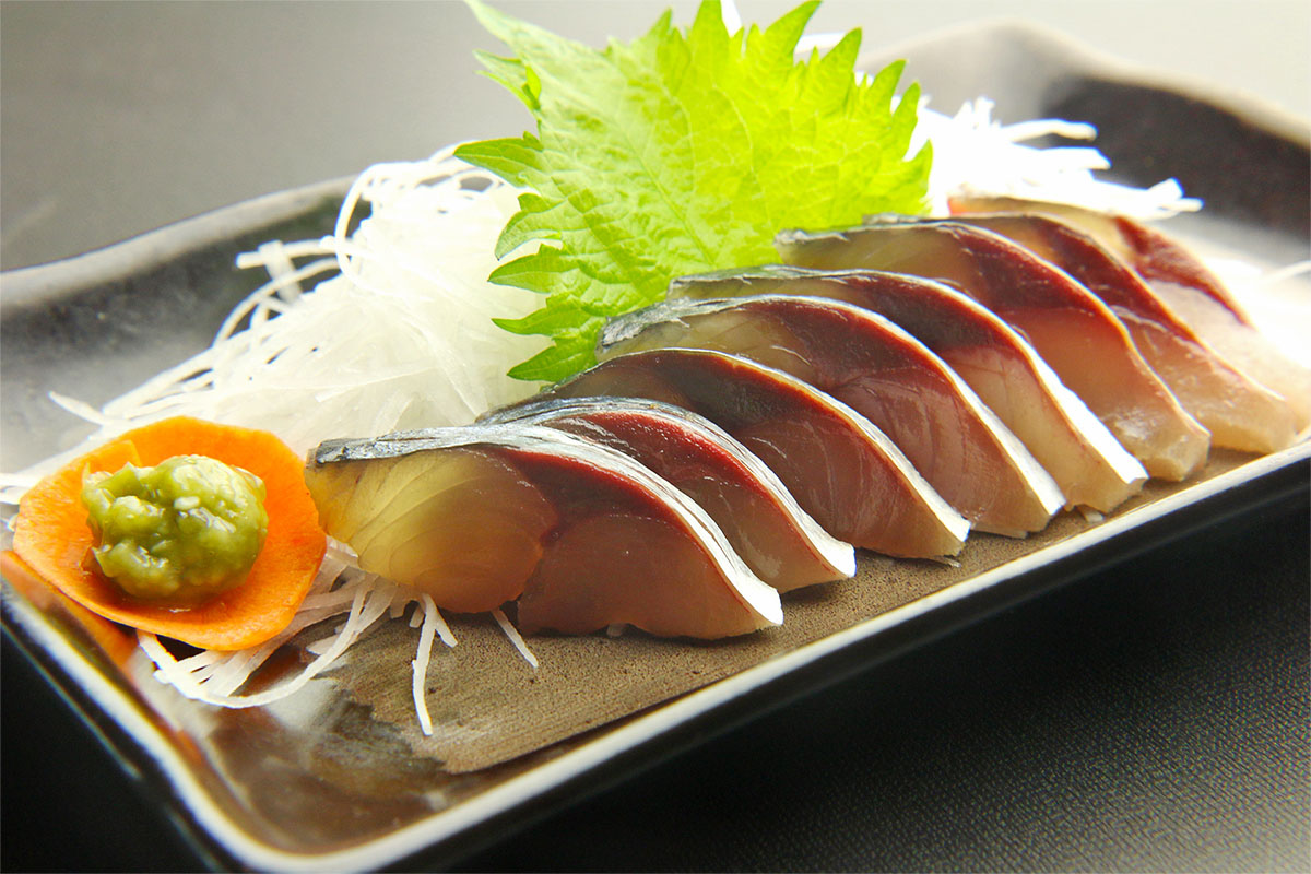 首折れサバのお刺身